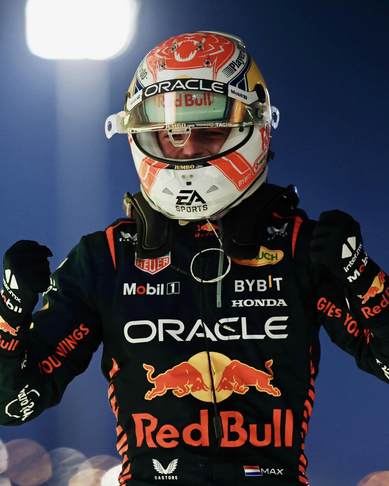 Max Verstappen triumfător în prima cursă a sezonului