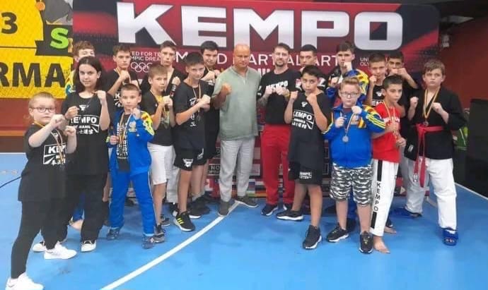 Karateka orădeni s-au făcut remarcați la Cupa României de kempo