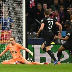 Multe goluri în optimile de finală