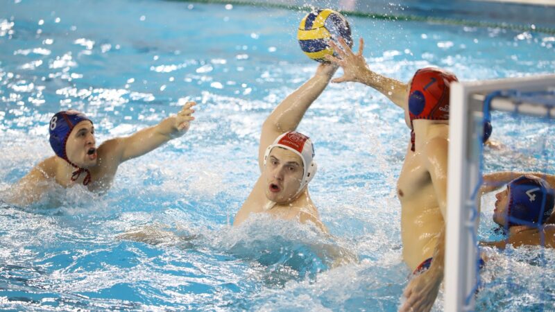 Orădenii pierd dar mențin prima poziție a clasamentului