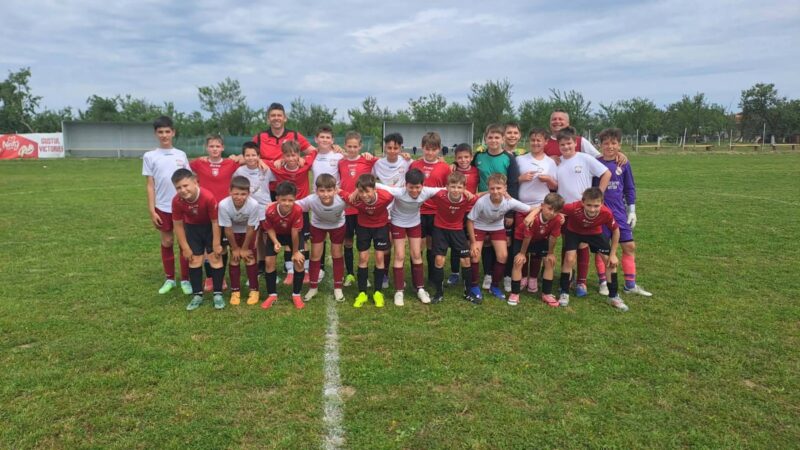 Regal fotbalistic și inaugurare, la Delani