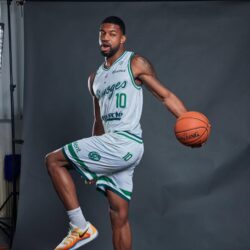 Malik Osborne va juca cel puțin un sezon pentru CSM Oradea